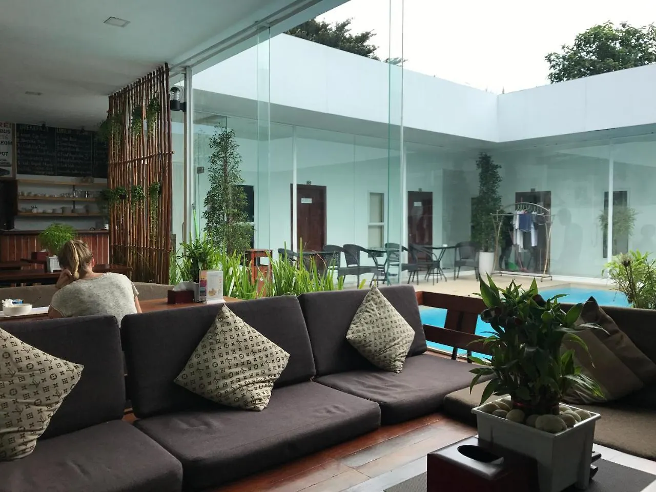 Onederz Shv Golden Lion Hostel Sihanoukville